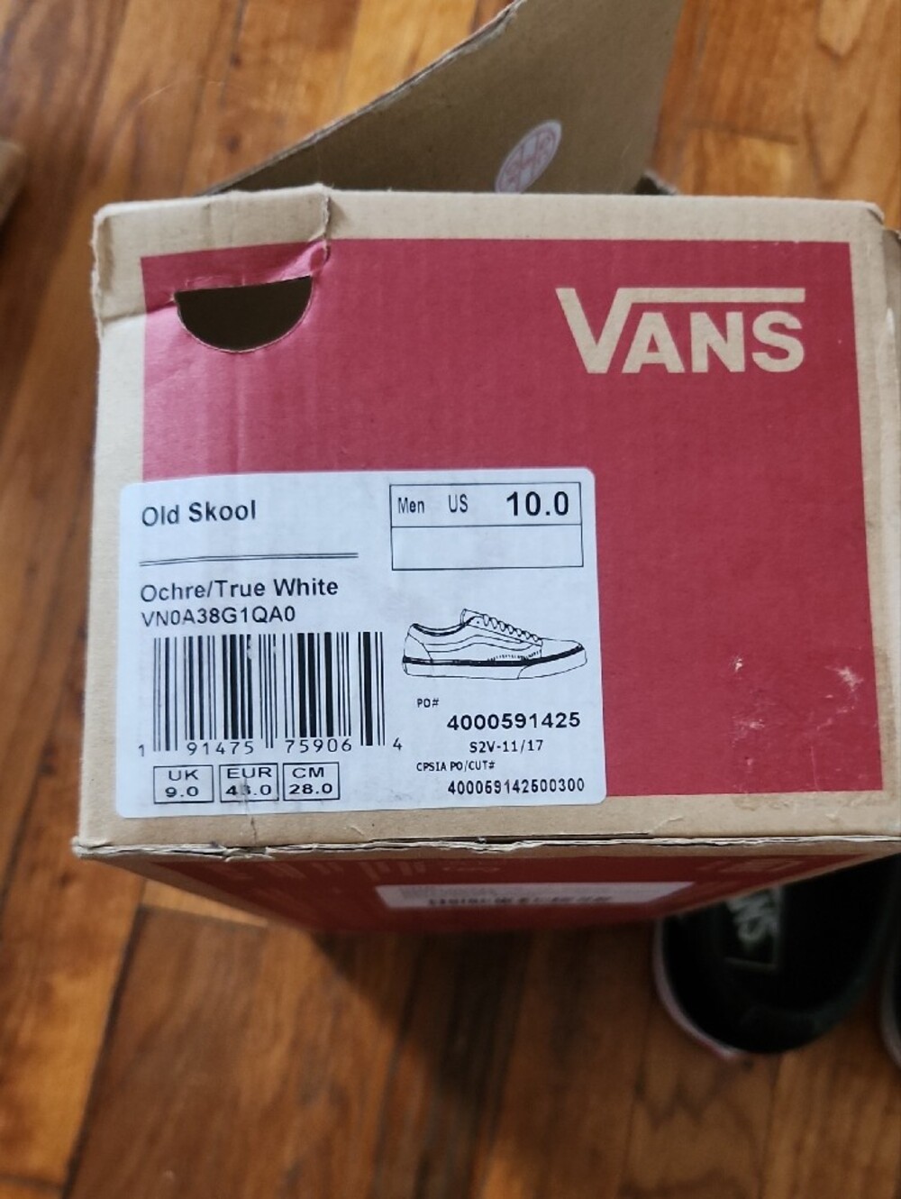 Vans Black and White Old Skool Low-Top Sneakers - Picture 4 of 4